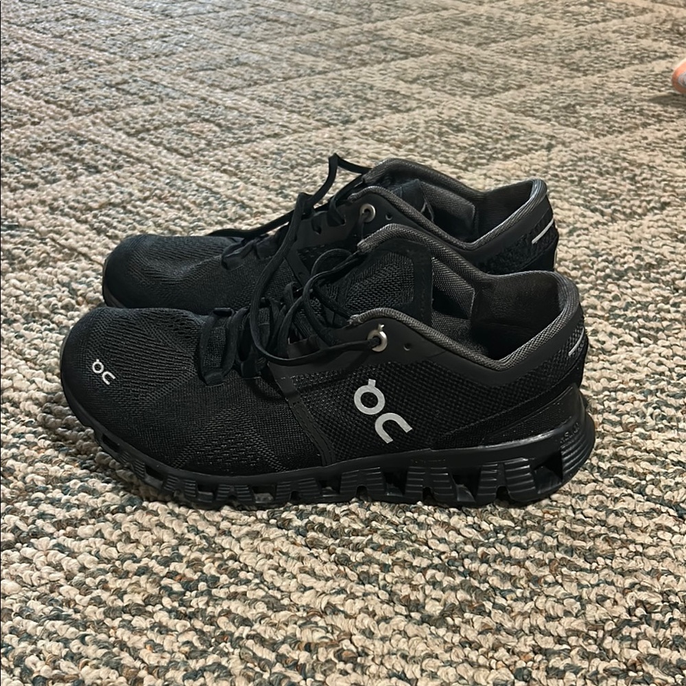 Women’s on cloud shoes